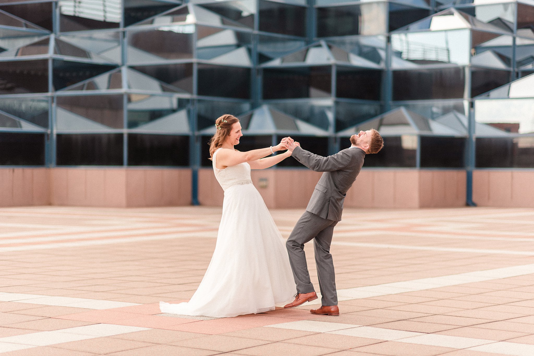 Pella Iowa Wedding Photos at the Molengracht
