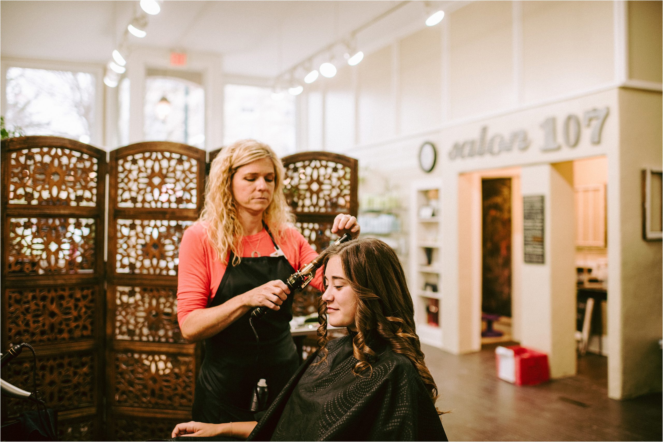 Salon 107 Winterset Iowa Wedding Photos