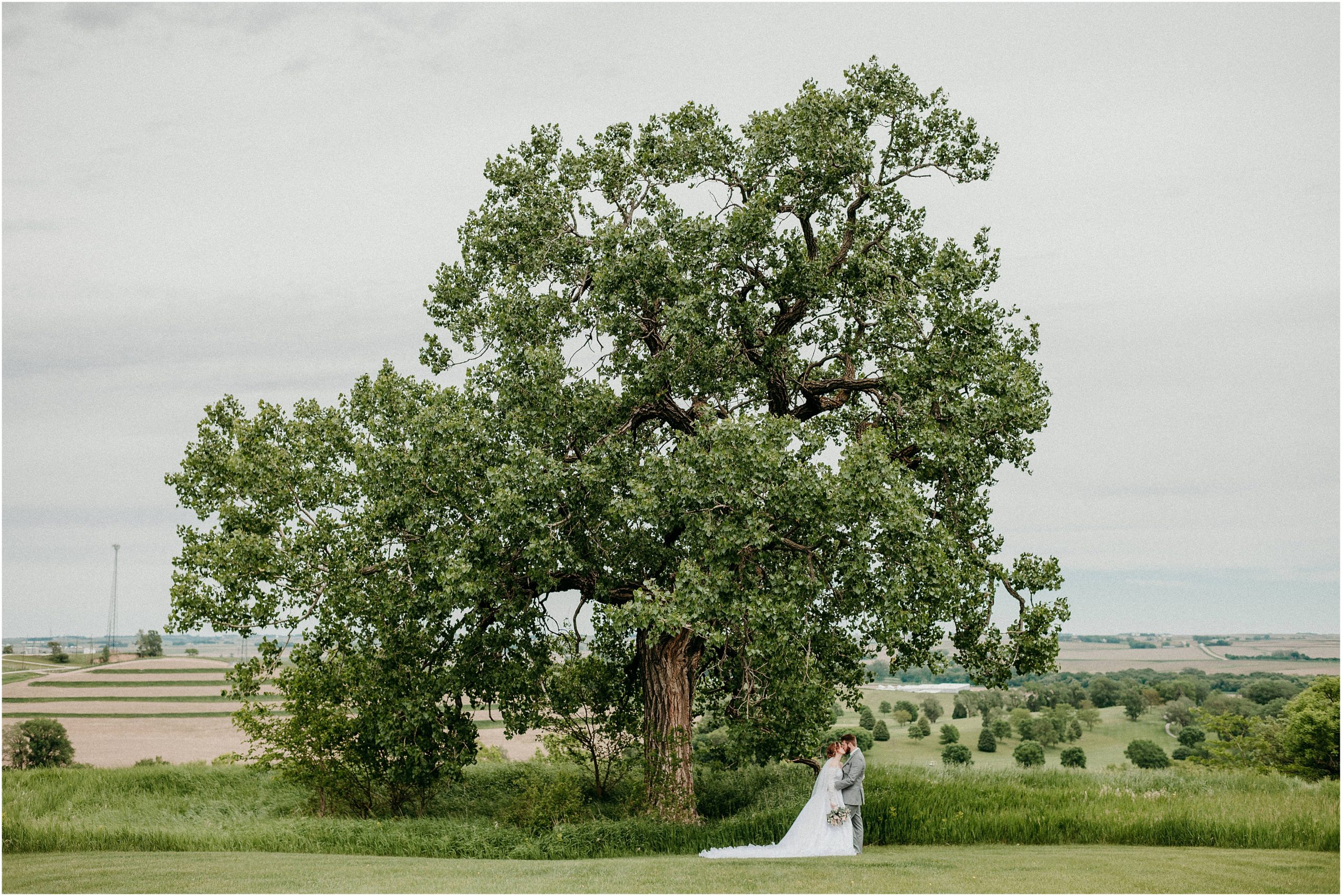 Tucker Hill Vineyard Sioux City Wedding Photography